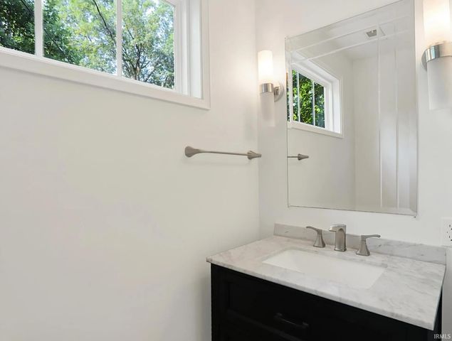 1604 E University Drive, Bloomington, IN 47401