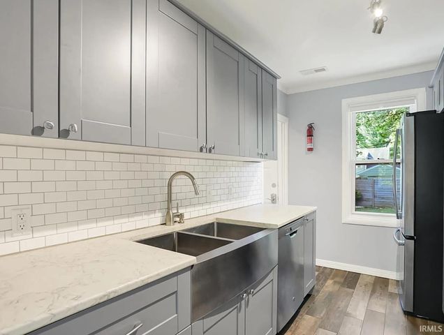 1604 E University Drive, Bloomington, IN 47401