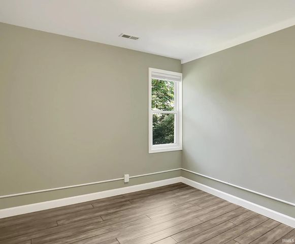 1604 E University Drive, Bloomington, IN 47401