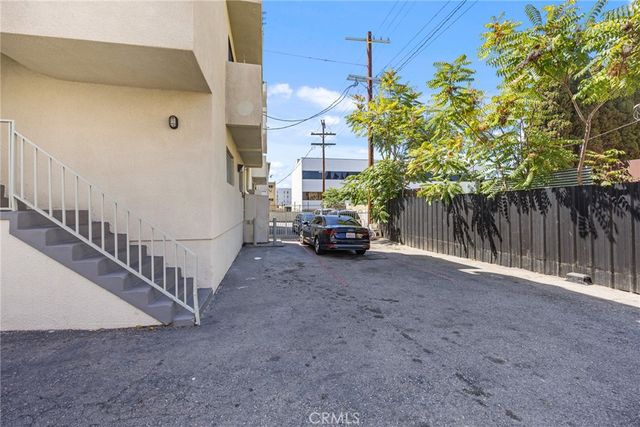 2763 San Marino, Los Angeles, CA 90006
