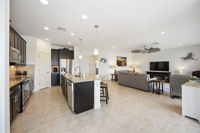 23113 BANBURY WAY 202, Venice, FL 34293