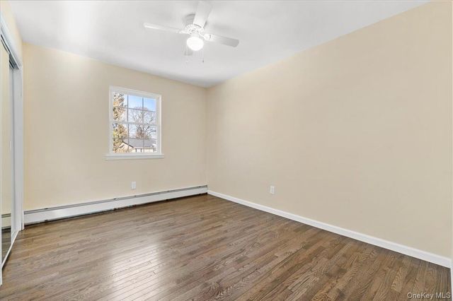 20 Alex Lane 2, Glen Cove, NY 11542