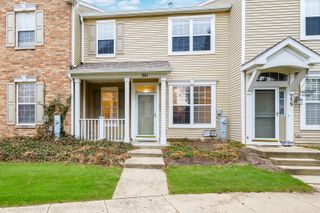 261 Springbrook Trail, Oswego, IL 60543