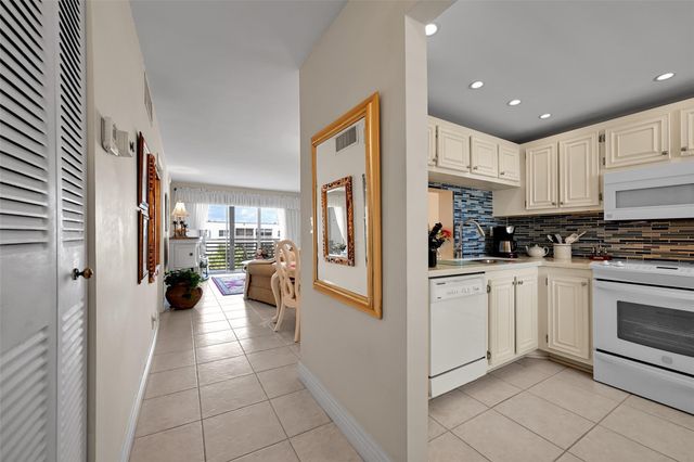 1541 S Ocean Blvd 419, Pompano Beach, FL 33062