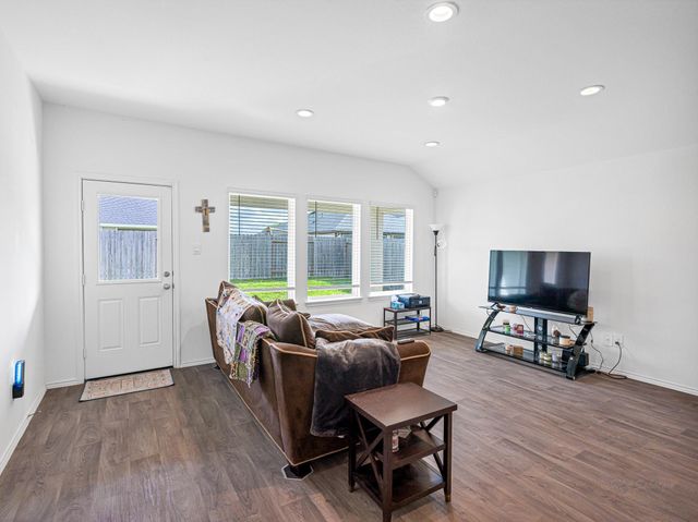 1317 Bison View Lane, Sealy, TX 77474