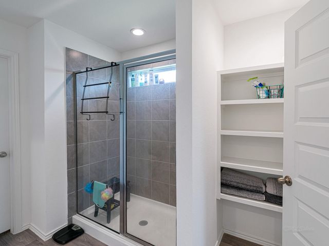 1317 Bison View Lane, Sealy, TX 77474