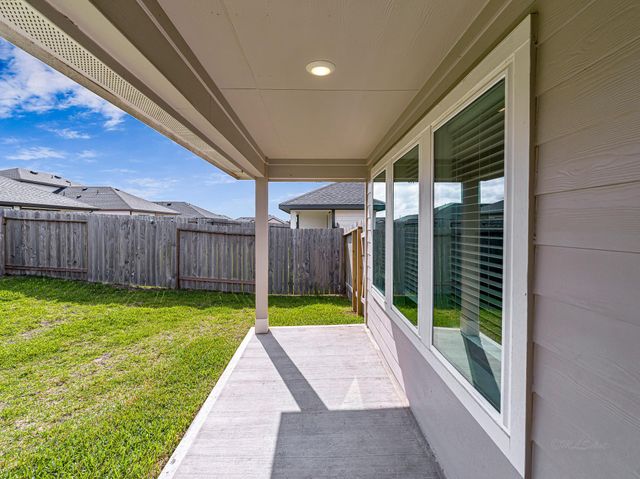 1317 Bison View Lane, Sealy, TX 77474