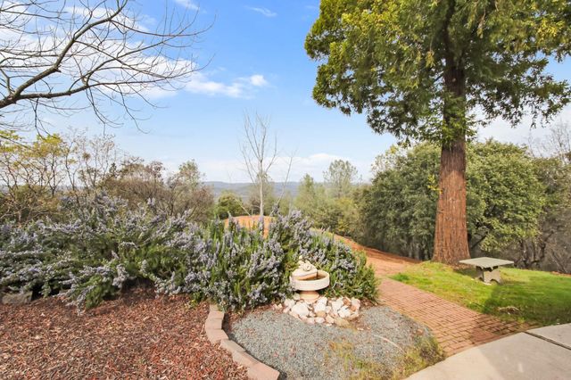 2551 Shirt Tail Trail, Cool, CA 95614