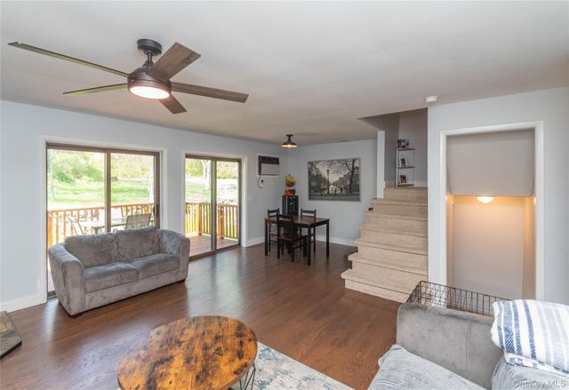 6605 Chelsea Cove Cove N, Hopewell Junction, NY 12533