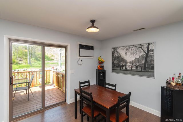 6605 Chelsea Cove Cove N, Hopewell Junction, NY 12533