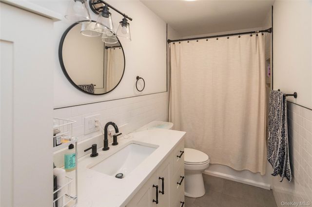 6605 Chelsea Cove Cove N, Hopewell Junction, NY 12533