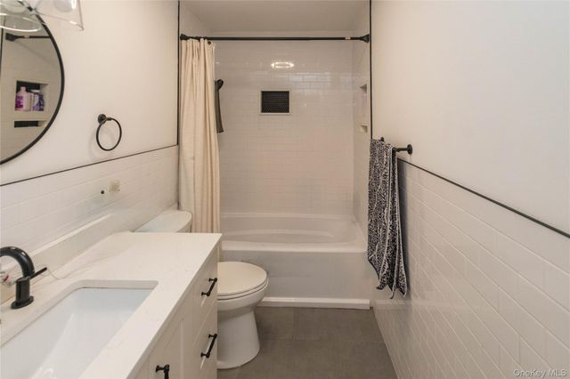 6605 Chelsea Cove Cove N, Hopewell Junction, NY 12533