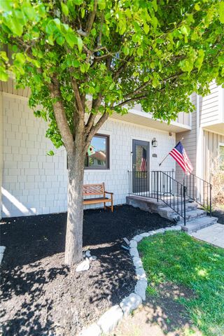 6605 Chelsea Cove Cove N, Hopewell Junction, NY 12533