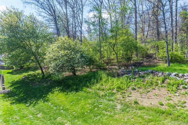 6605 Chelsea Cove Cove N, Hopewell Junction, NY 12533