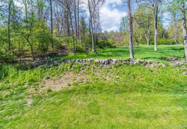 6605 Chelsea Cove Cove N, Hopewell Junction, NY 12533