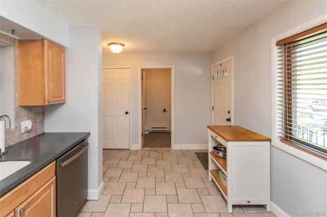 6605 Chelsea Cove Cove N, Hopewell Junction, NY 12533