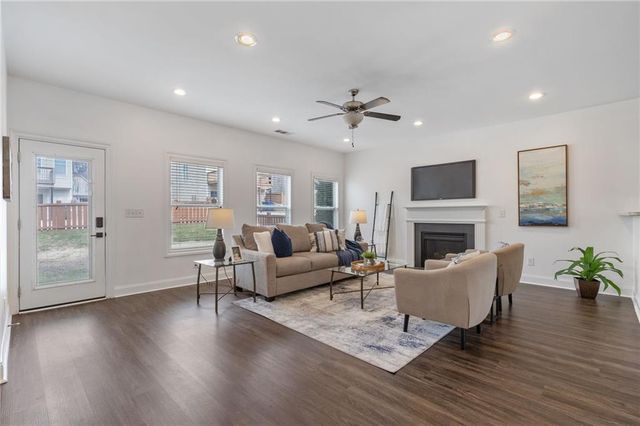 1739 Drew NW Drive, Atlanta, GA 30318