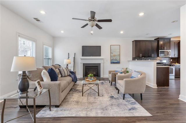 1739 Drew NW Drive, Atlanta, GA 30318