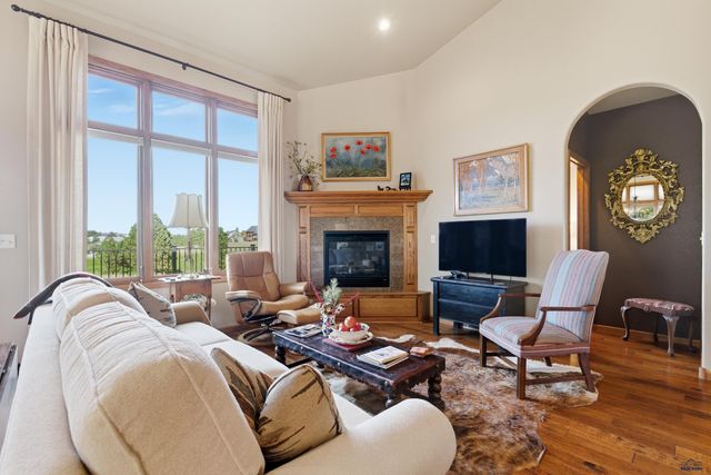 4536 PORTRUSH RD, Rapid City, SD 57702