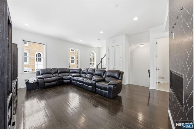 62 Roosevelt Drive, Wood Ridge, NJ 07075