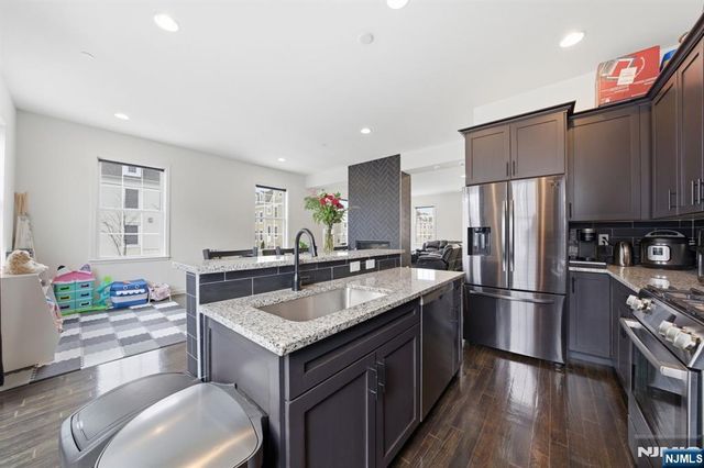 62 Roosevelt Drive, Wood Ridge, NJ 07075