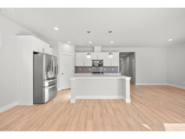 13852 Sw 172ND Ave, Tigard, OR 97140