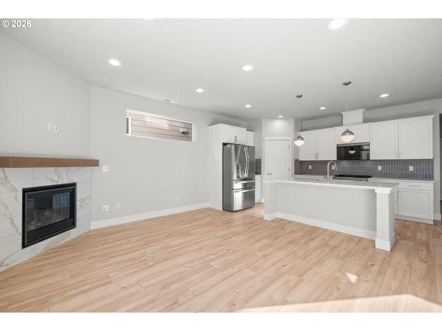 13852 Sw 172ND Ave, Tigard, OR 97140