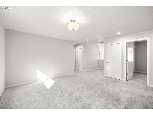 13852 Sw 172ND Ave, Tigard, OR 97140