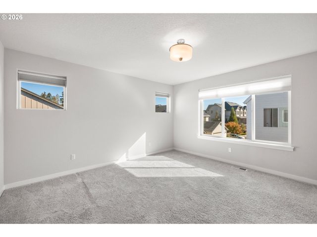 13852 Sw 172ND Ave, Tigard, OR 97140