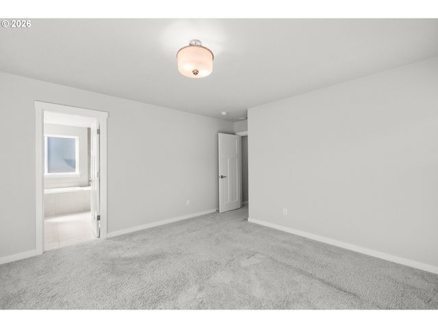 13852 Sw 172ND Ave, Tigard, OR 97140