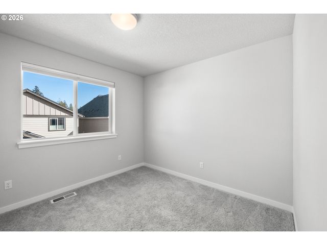 13852 Sw 172ND Ave, Tigard, OR 97140