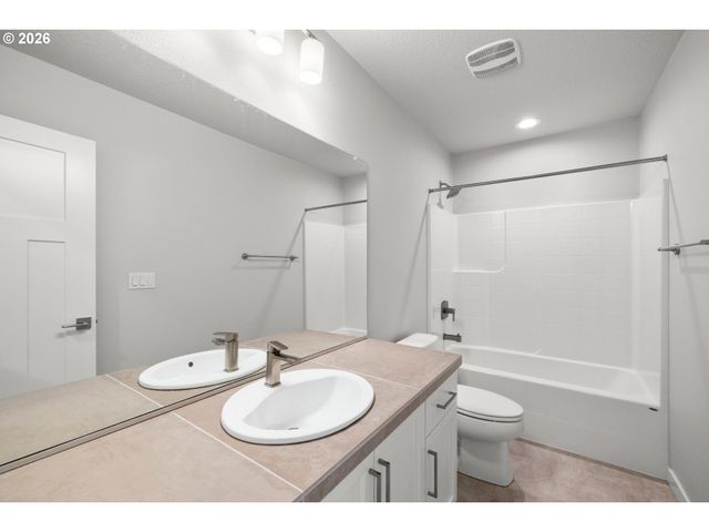 13852 Sw 172ND Ave, Tigard, OR 97140