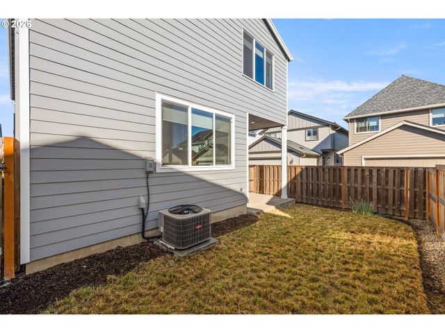 13852 Sw 172ND Ave, Tigard, OR 97140
