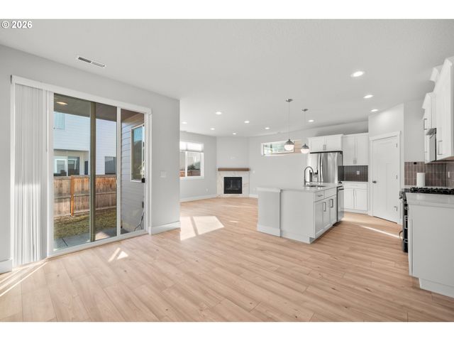 13852 Sw 172ND Ave, Tigard, OR 97140