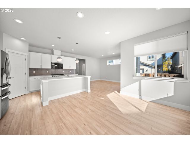 13852 Sw 172ND Ave, Tigard, OR 97140