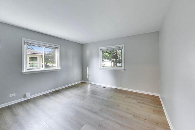 5705 Aubrey Terrace, Downers Grove, IL 60516