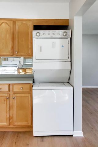 5705 Aubrey Terrace, Downers Grove, IL 60516
