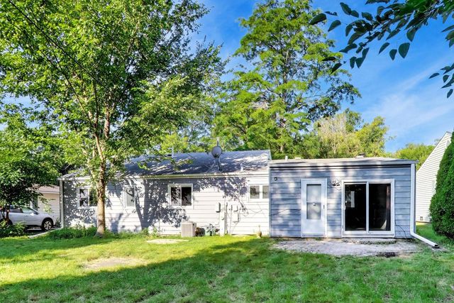 5705 Aubrey Terrace, Downers Grove, IL 60516