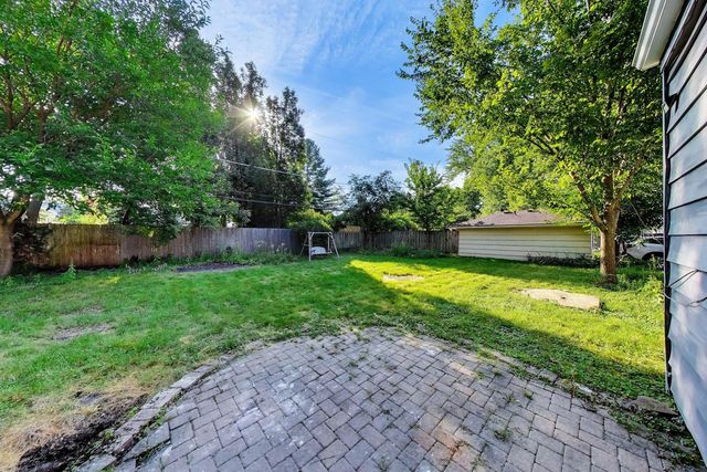 5705 Aubrey Terrace, Downers Grove, IL 60516