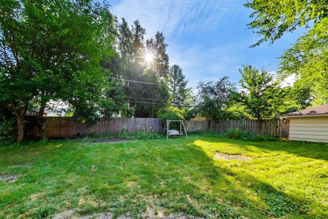 5705 Aubrey Terrace, Downers Grove, IL 60516