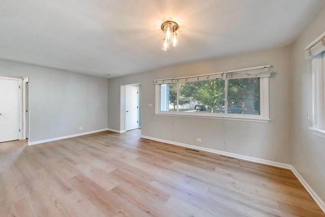 5705 Aubrey Terrace, Downers Grove, IL 60516