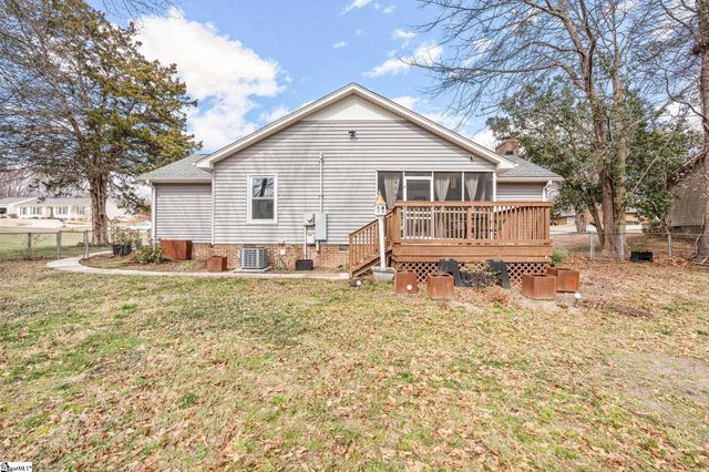 3 Buckingham Way, Taylors, SC 29687