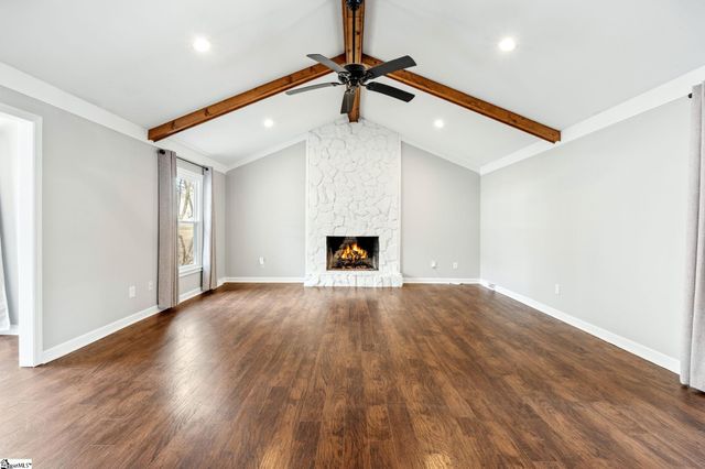 3 Buckingham Way, Taylors, SC 29687