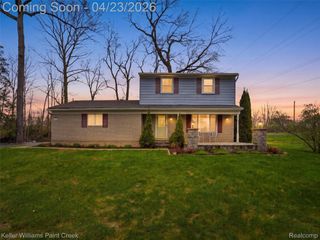 3154 Branch Court, Wixom, MI 48393