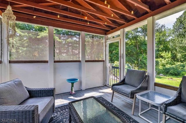274 Weaver Rd, West Milford Twp., NJ 07480