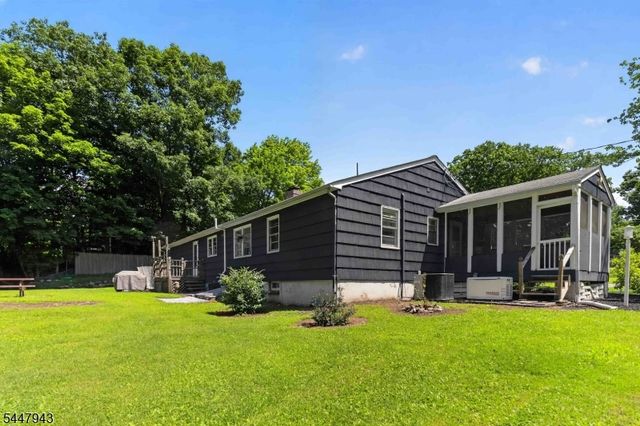 274 Weaver Rd, West Milford Twp., NJ 07480