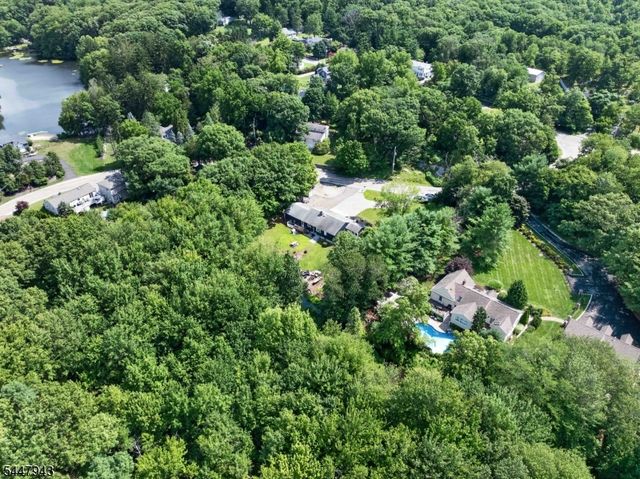 274 Weaver Rd, West Milford Twp., NJ 07480