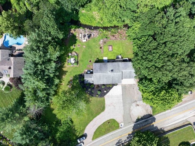 274 Weaver Rd, West Milford Twp., NJ 07480