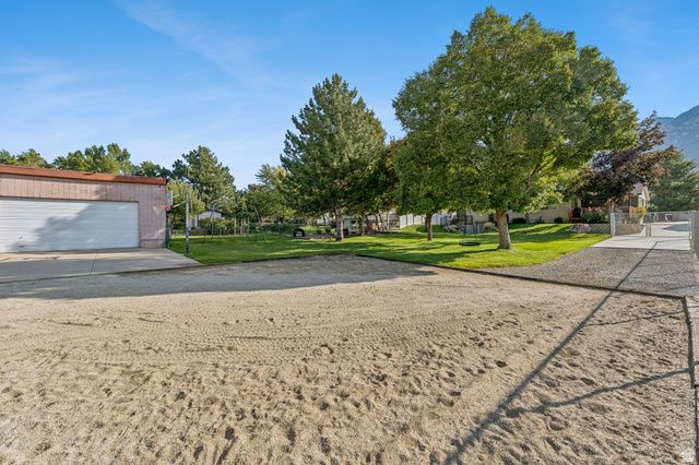 11404 S HIGH MESA DR, Sandy, UT 84092