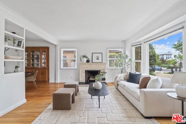 7500 Denrock Avenue, Los Angeles, CA 90045